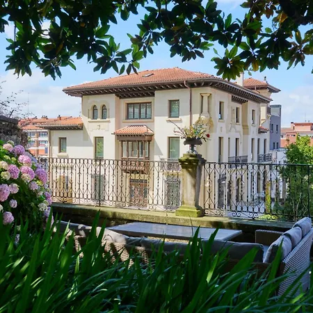 Peregrinos Alegres Bed & Breakfast *