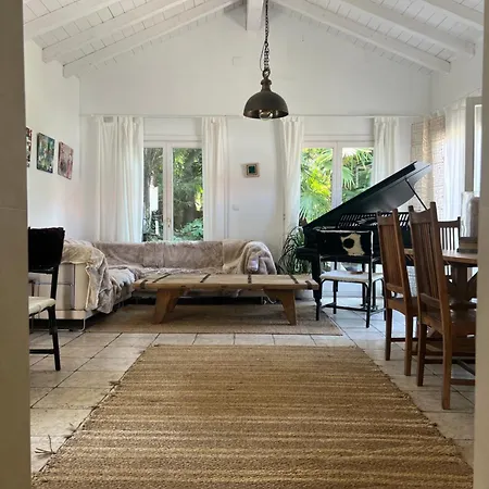 Bed & Breakfast Peregrinos Alegres Irun